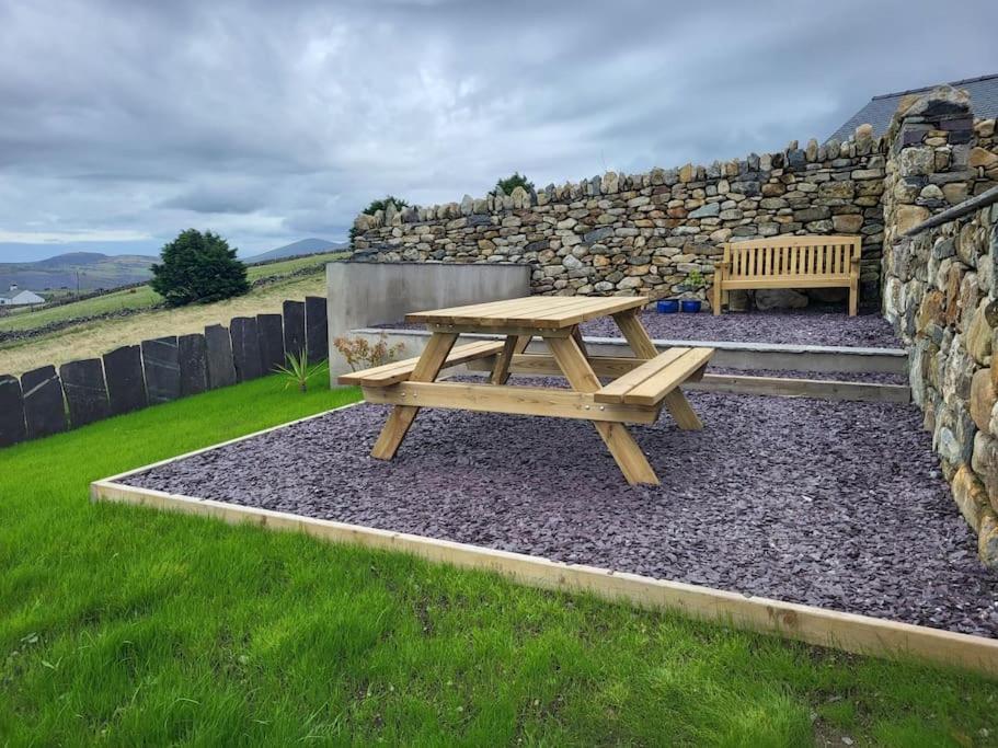 Amazing Coastal & Sunset Views In Eryri Villa Llanllyfni Exterior foto